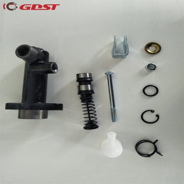 GDST Japanese truck parts clutch master cylinder for Mitsubishi Canter OE ME607347