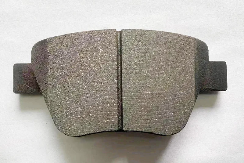 Material de las pastillas de freno: semimetálico.